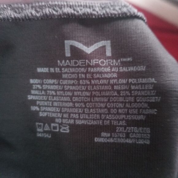 Maidenform shapewear size medium ( box CZ ) - Picture 2 of 3